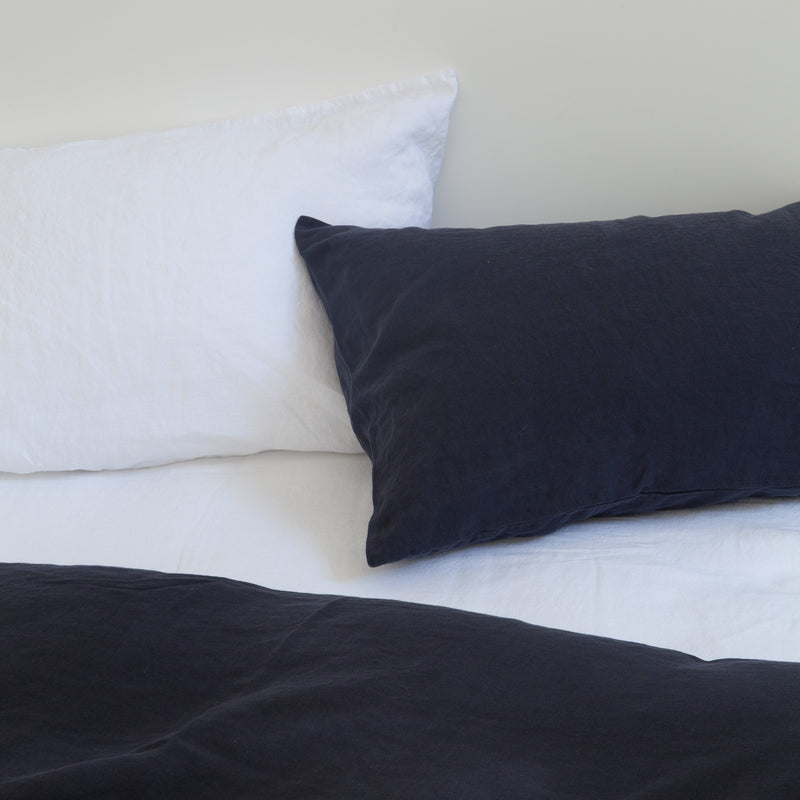 LINEN PILLOWCASES, NAVY