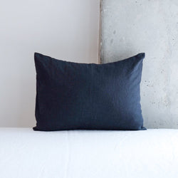 CLASSIC DECORATIVE PILLOWS 30x40, MIDNIGHT BLUE